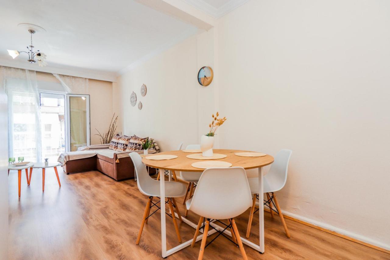 Grand Apartment Next To Center 3Bd 110Sqm テッサロニキ エクステリア 写真